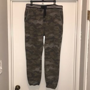 Men’s On The Byas Joggers